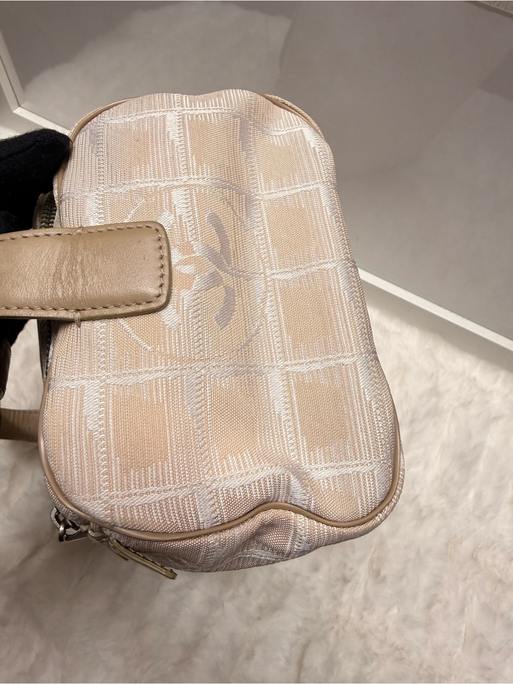CHANEL-6864039 Beige Traveligne Makeup Bag - Picture 5 of 12